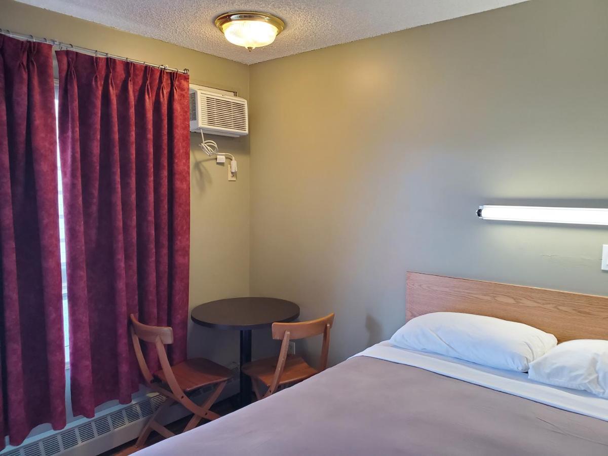 Fort Saskatchewan Stars Inn - Motel מראה חיצוני תמונה