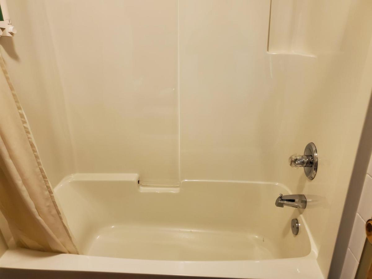 Fort Saskatchewan Stars Inn - Motel מראה חיצוני תמונה
